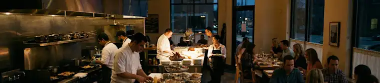 Restauration-alimentation-landscape-restaurant-france-night service.jpg