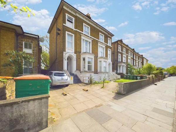 One-bedroom flat, Forest Gate, London, £270,000