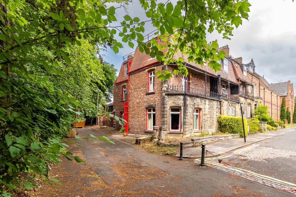 10 homes for sale for the national average house price Zoopla