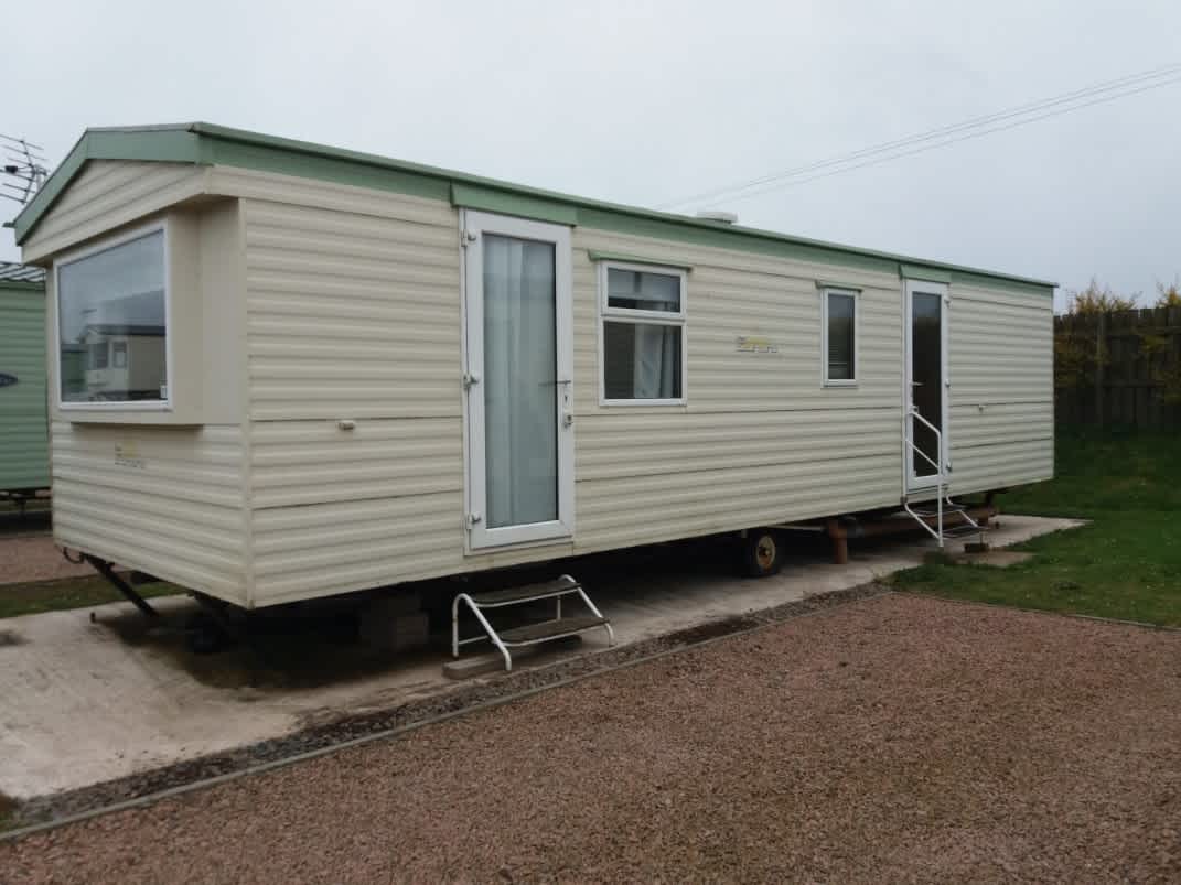 Two-bed mobile home, St Cyrus, Aberdeenshire, £9,995 - exterior