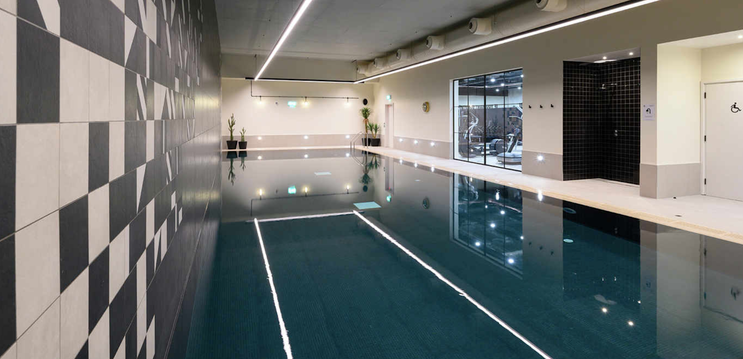 9 homes with swimming pools for around £500k or less Zoopla