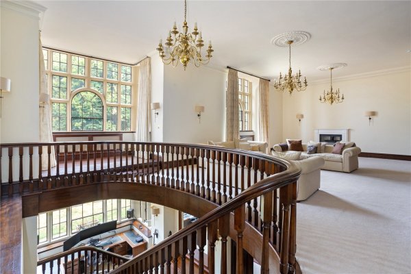 One-bed apartment, Malmesbury, Wiltshire, £895,000 - interior