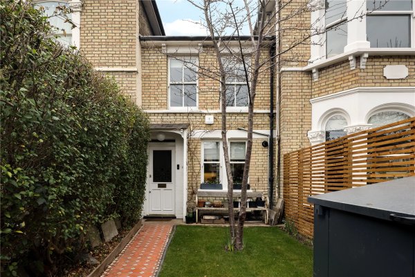 Short sale: Tour the 'Brick Midget House' now on the market