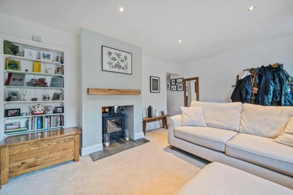 Two-bed end-of-terrace, £350,000, Basingstoke