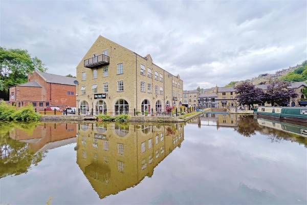 Two bedroom flat for sale at Butler's Wharf, Hebden Bridge