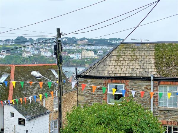 One-bedroom house for sale in Polruan, Cornwall.