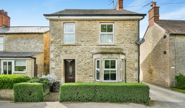 Detached house in Calne