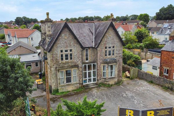 16 bed detached house, Shepton Mallet, £475,000 - exterior