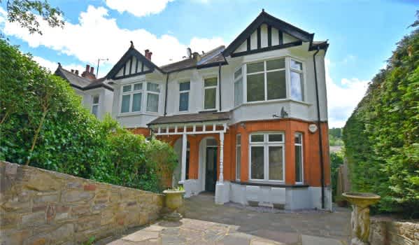 one-bedroom ground-floor flat in a period property in Purley