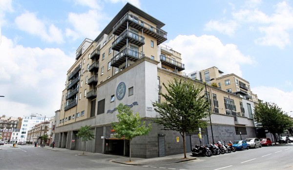 Example of a two-bed flat you could rent in Westminster on a salary of £100,000. 