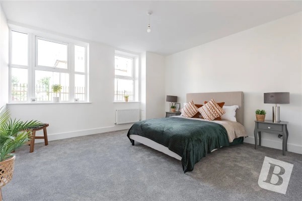One-bed flat in Basildon, Essex, £230,000 - interior