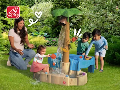 Step2 Tropical Splash Water Park on the outdoor background 