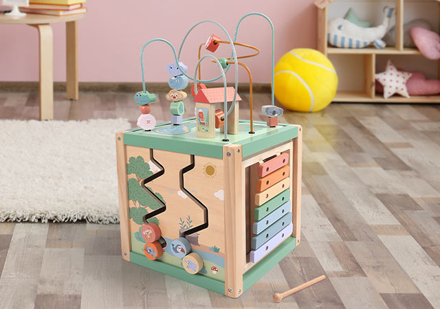 Jouets en bois classiques