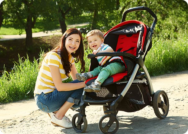 https://images.ctfassets.net/02w689tjbcwo/jkhxCjR7BMj2S8jVGFdrJ/13b8a47d8692d53157df9eb0d40592db/pushchair-walking-v2.jpg