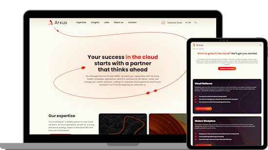 Mockup of a laptop and an Ipad showing the website of Arxus.