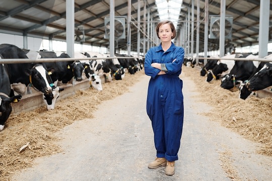 Woman in clean farmhouse to showcase Schippers' preventive measures to decrease antibiotic use in livestock farming