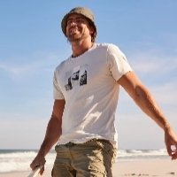 T-Shirts & Tops
