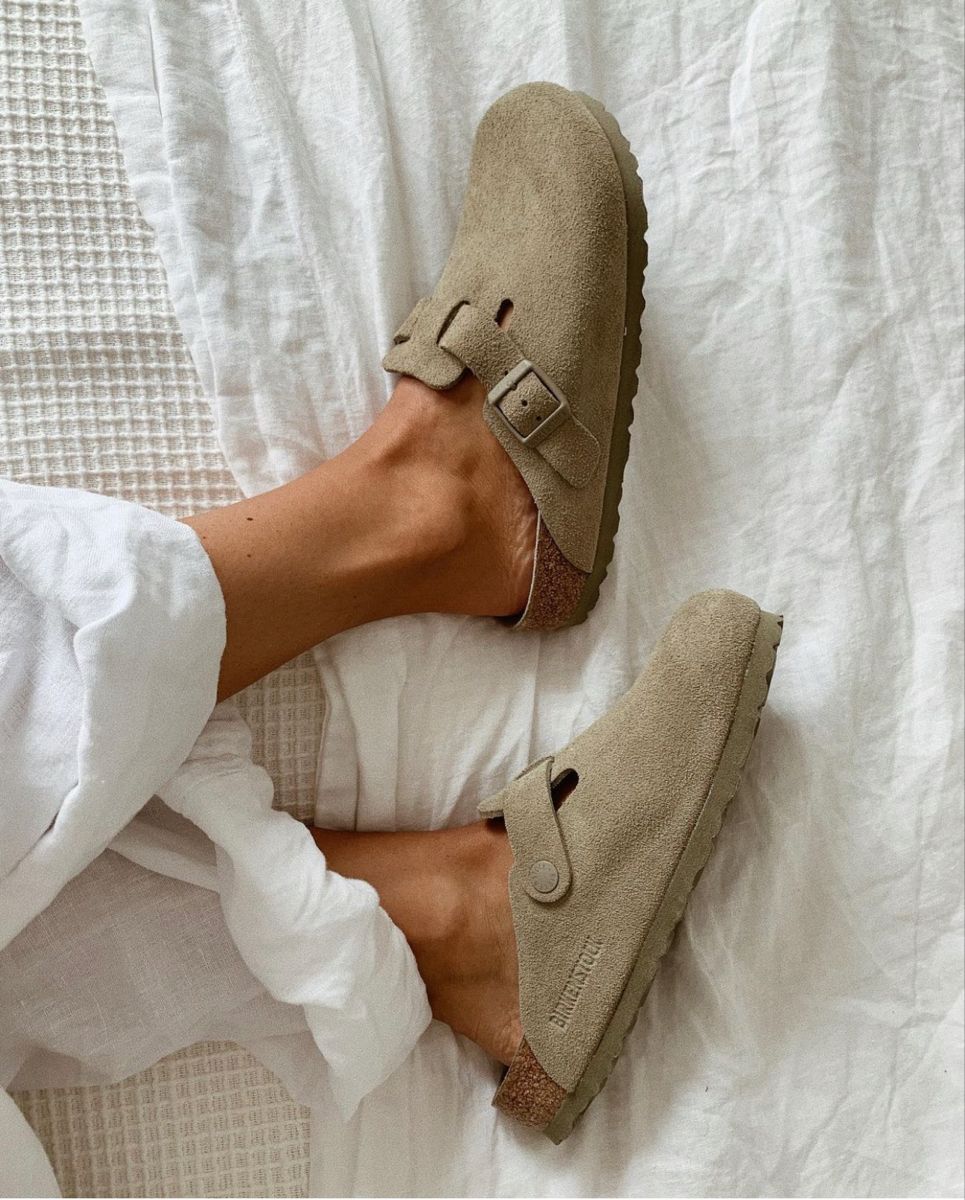 De Birkenstock Boston clog - waarom iedereen ineens op klompen loopt