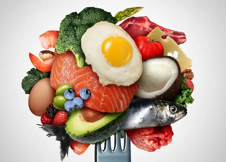 Alimentos ricos en nutrientes - vegetales, pescado, huevos, palta