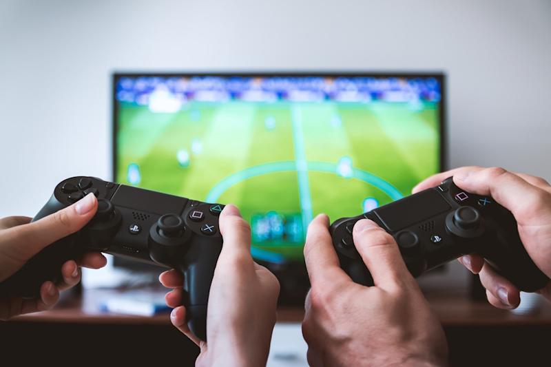 friends playing xbox games