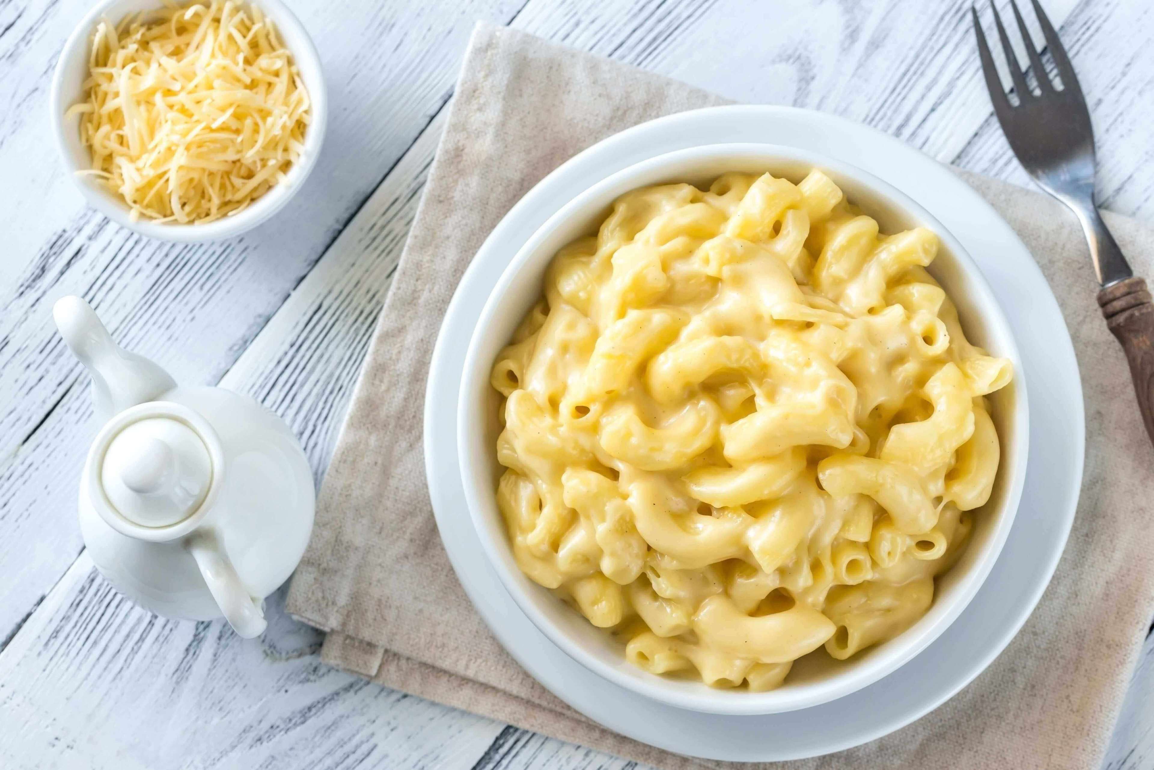 Macaroni and cheese plate
