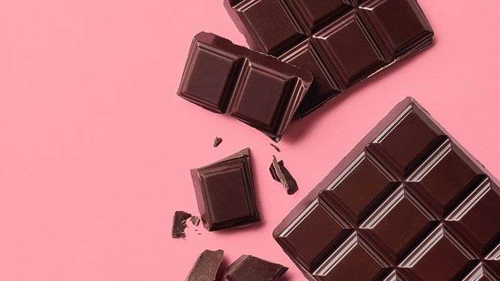 Dark chocolate bar broken into pieces