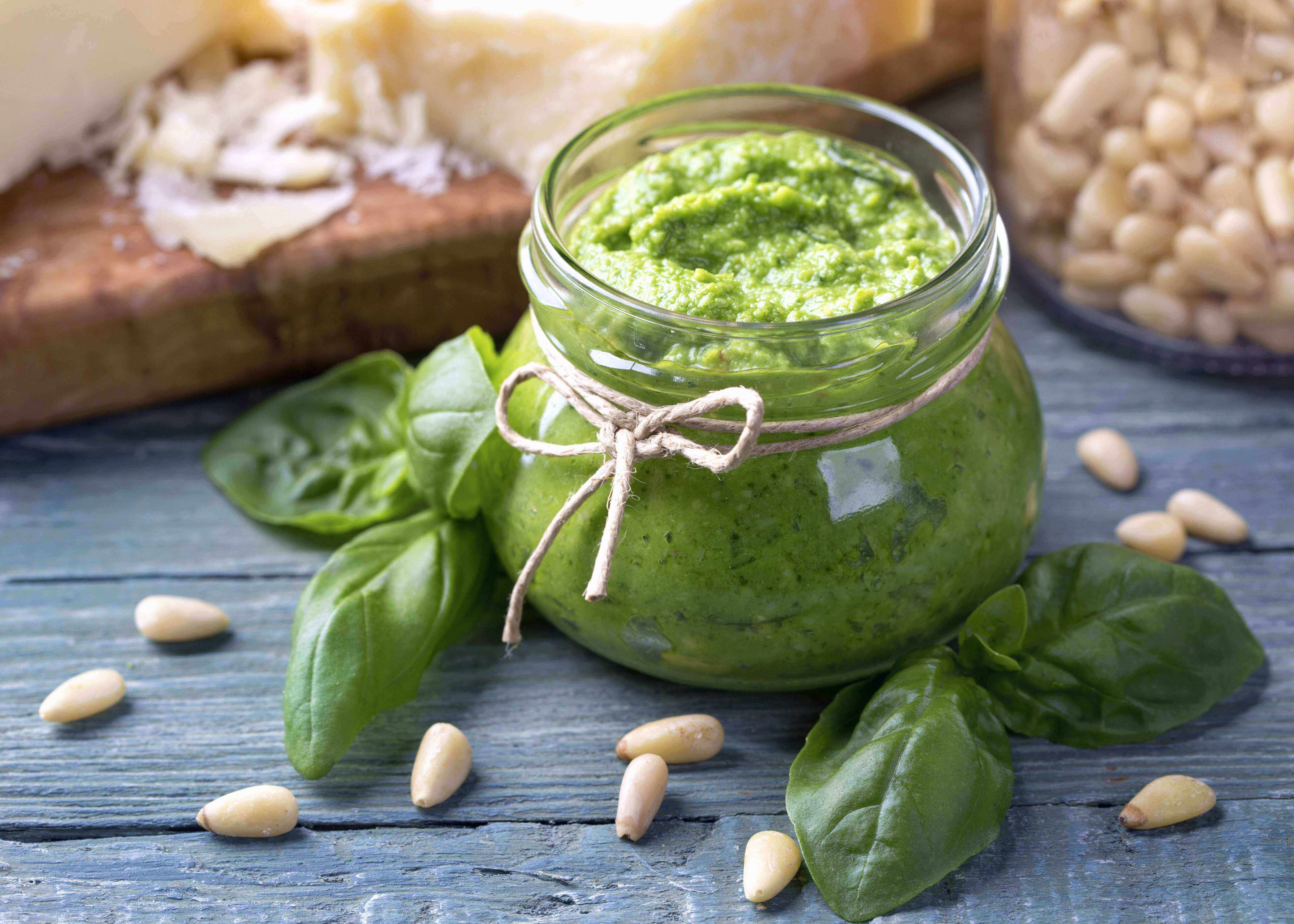 how-to-make-basil-pesto-from-scratch-ingredients-servings-and