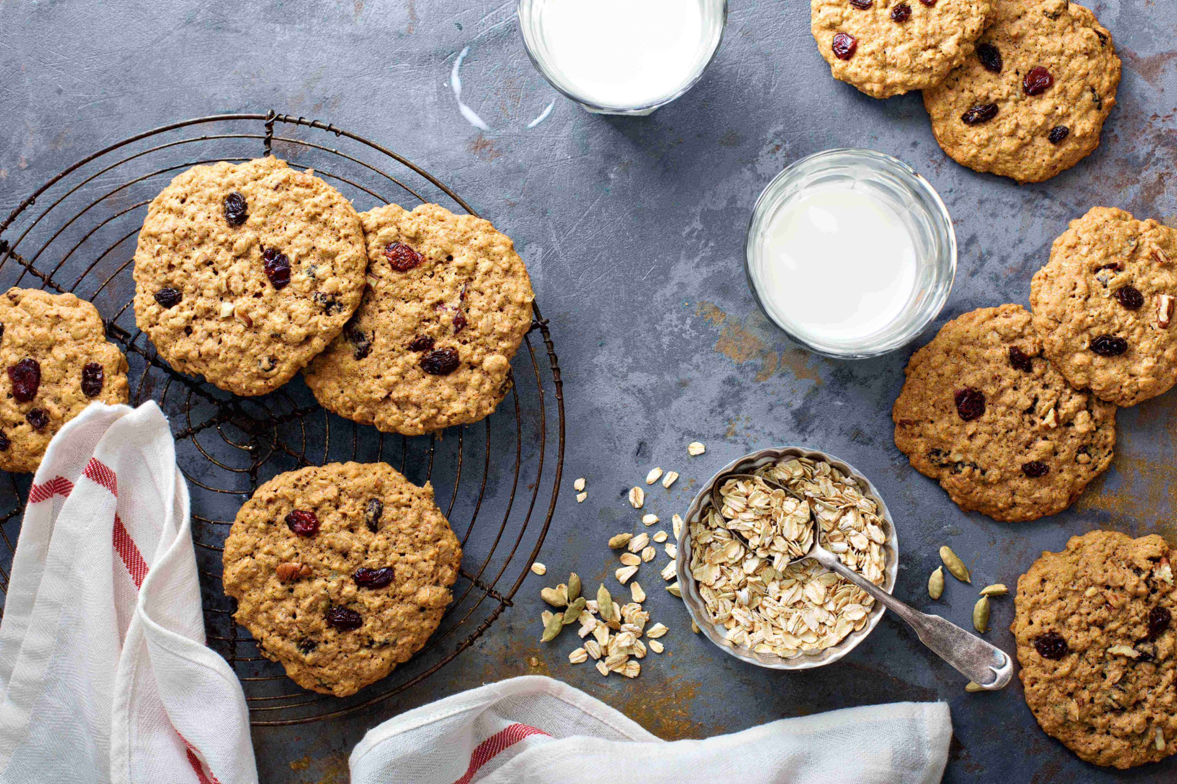 oatmeal cookies with dried fruits