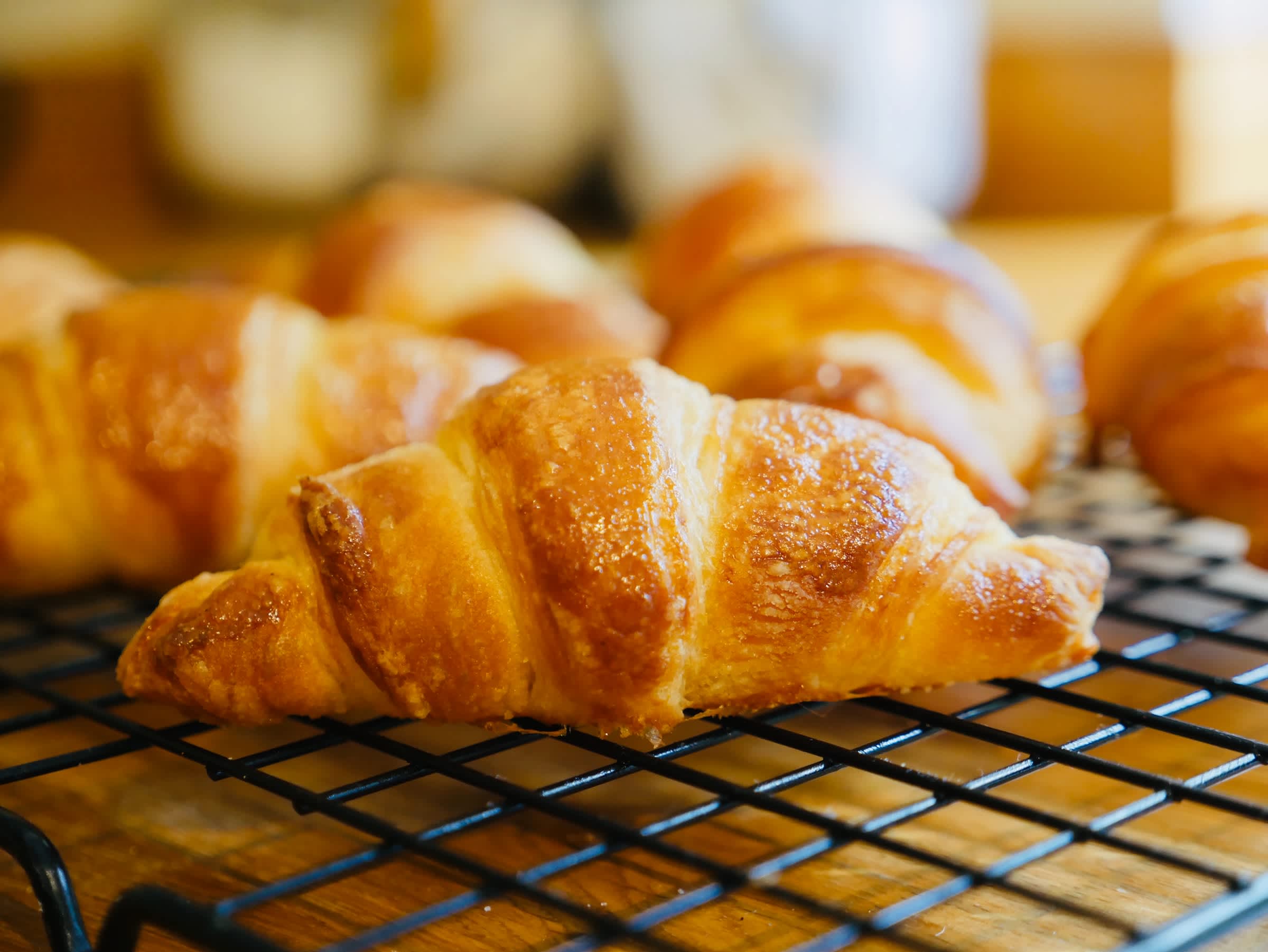 624f42149537cabfd8a61024_croissants-puff-pastry.jpg