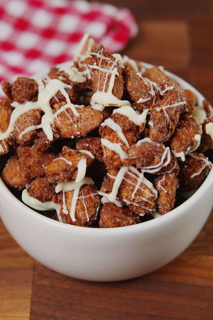 A bowl of churro almonds