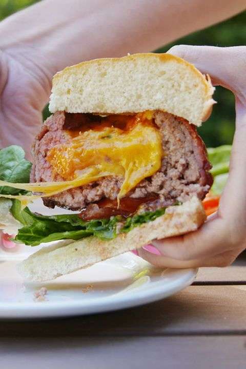 Beer can cheeseburgers