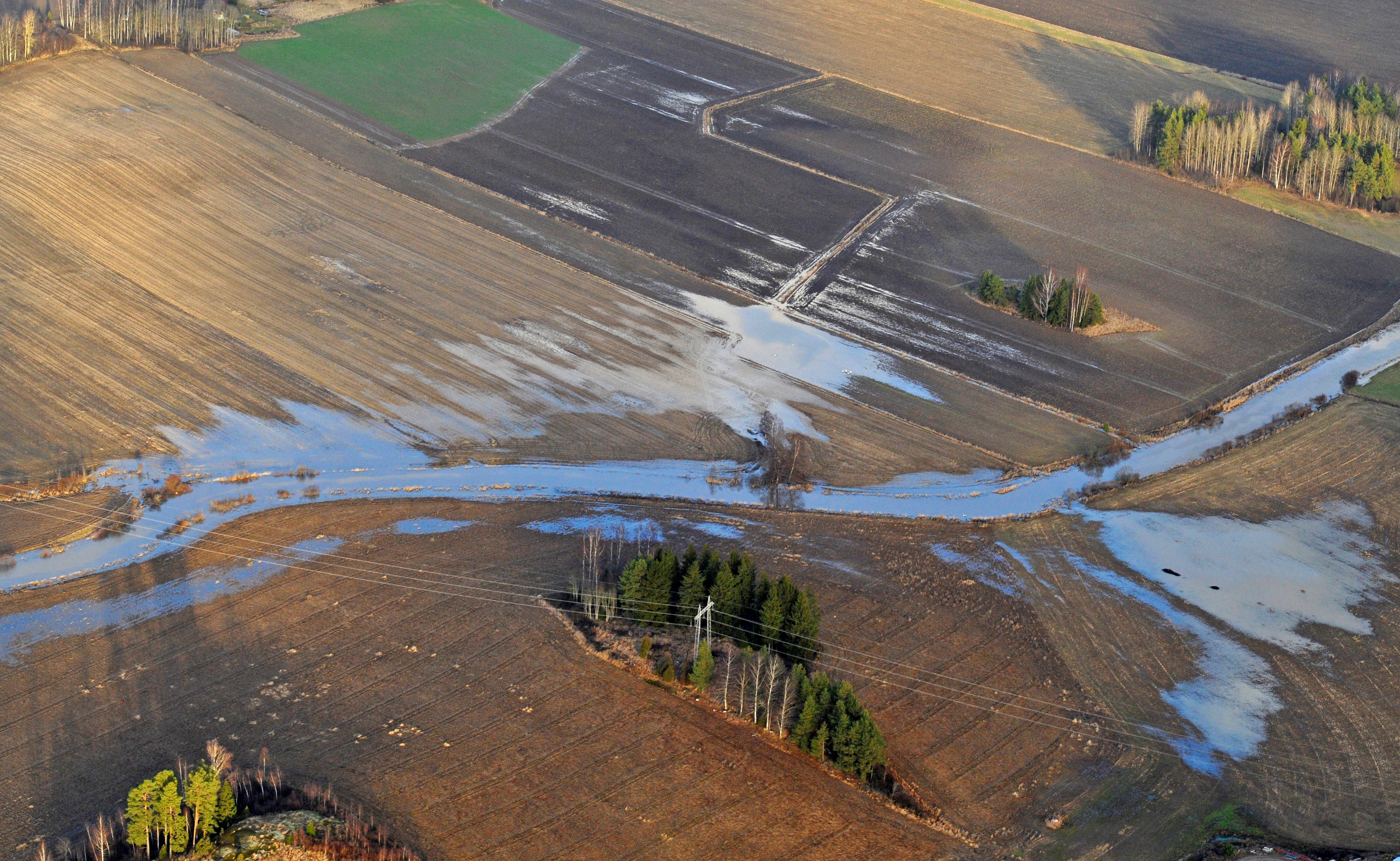 Kuva 20. Sateiset talvet, tulvat ja toisaalta kuivuus haastavat peltojen kasvukuntoa. Kuva: Jarmo Markkanen.
