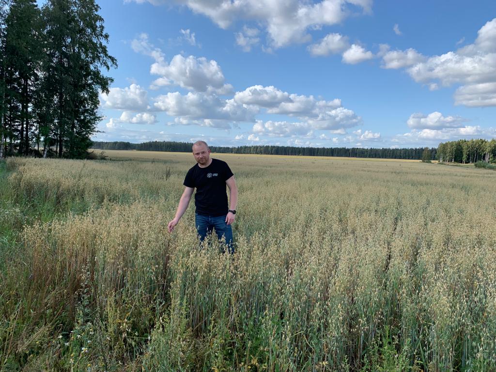 Kuva 8. Niko-Matti Lankinen Loimaalta pitää tärkeänä erityisesti viljelytoimenpiteiden oikea-aikaisuutta ja hyvää viljelykiertoa. Kuva: Soja Sädeharju.