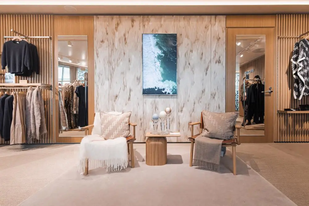 BALMUIR CONCEPT STORE AIRPORT 21