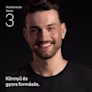Fiatal, szakállas férfi magabiztosan mosolyog a Braun 3 multifunkciós trimmelő használata után Fiatal, szakállas férfi magabiztosan mosolyog a Braun 3 multifunkciós trimmelő használata után