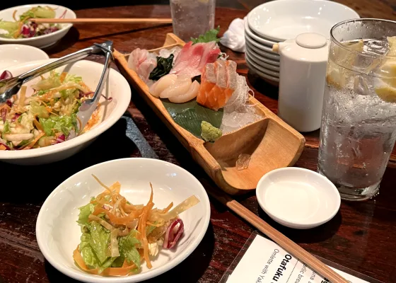 Frisk sashimi på Shirubee i Tokyo.