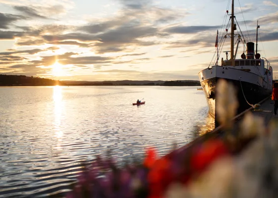 Vy över vattnet vid Tønsberg Brygge