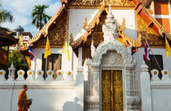 Et tempel i den lille by Phrae, Thailand