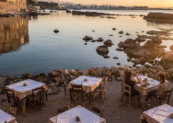 The seaside restaurant Thalassino Ageri in Chania