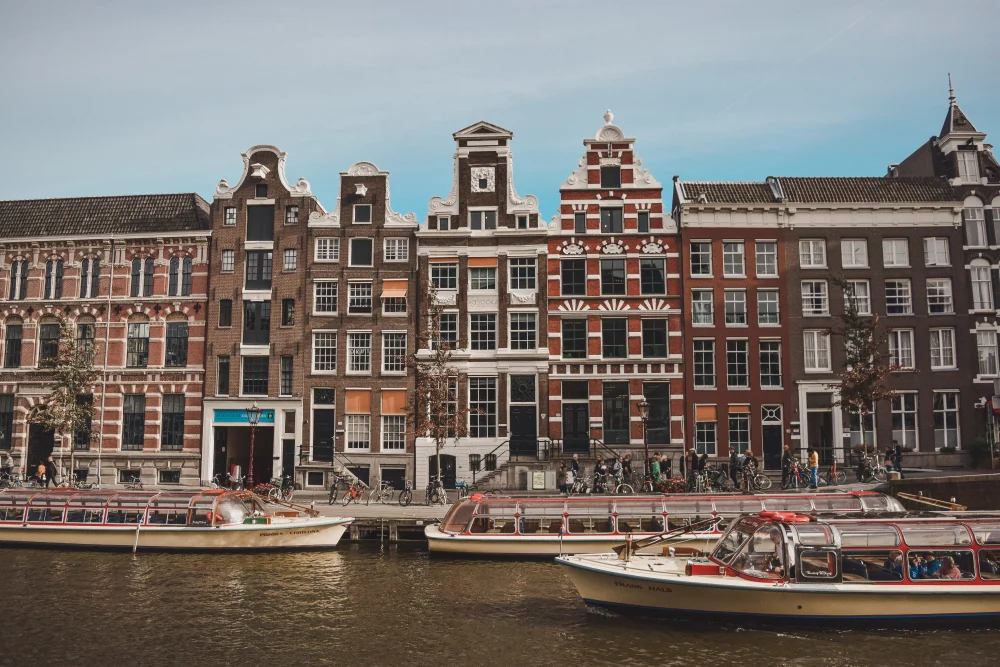 Kanalbåde i Amsterdam