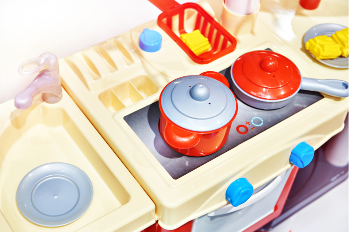 Toy kitchen