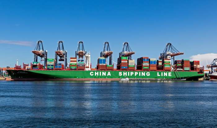 Container ship from China Shipping Line 