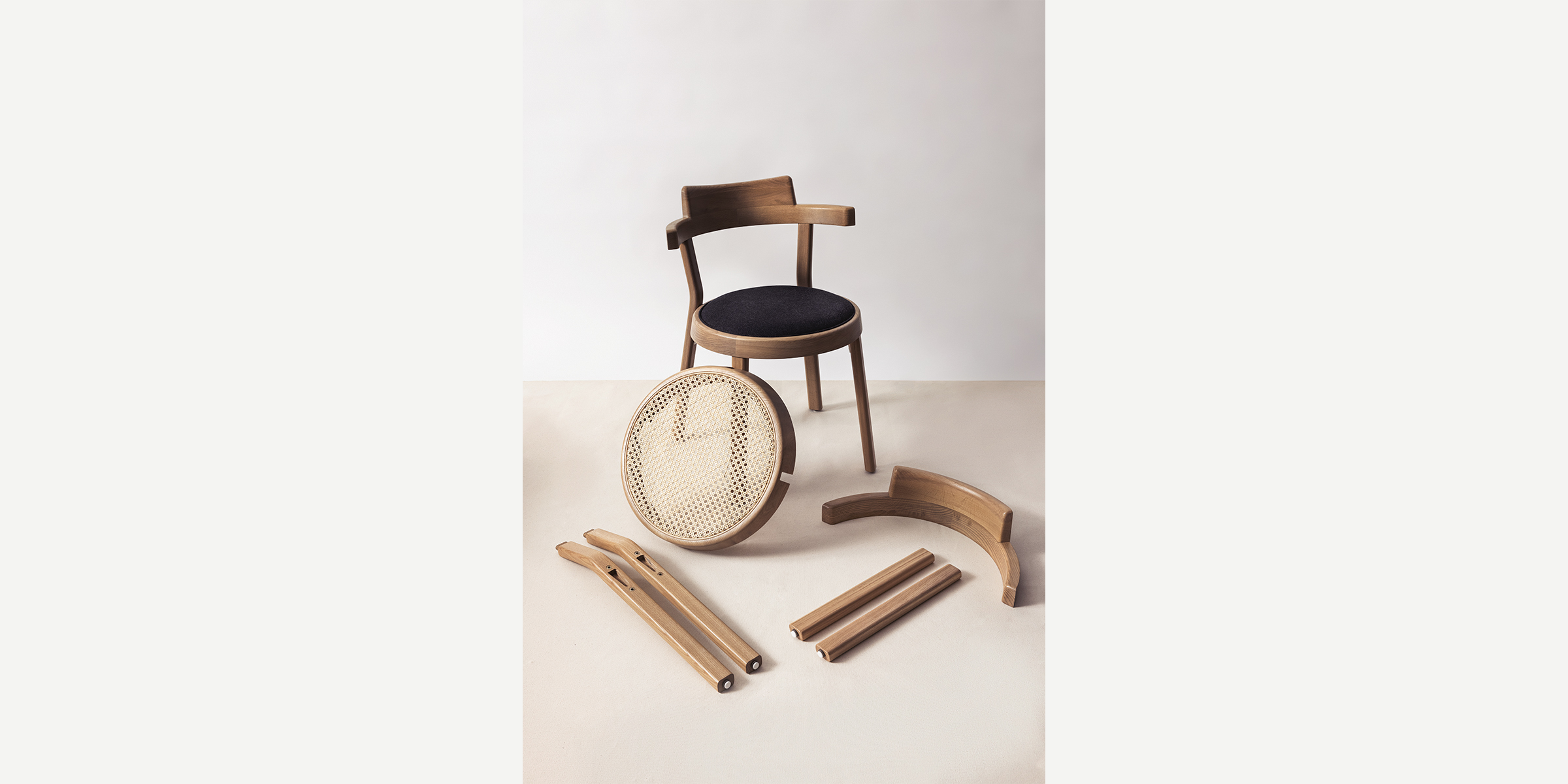 【ぴそ】定価9万円　アメリカ　baker スタッズ チェア 椅子 Amazon.com - Pozbee Modern Black Dining Chairs Set of 4