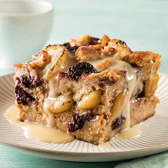 mellojoy スフレ、ベーグル アップル セット Flame-Roasted Fuji Apple and Cherry Bread Pudding | Simplot Foods