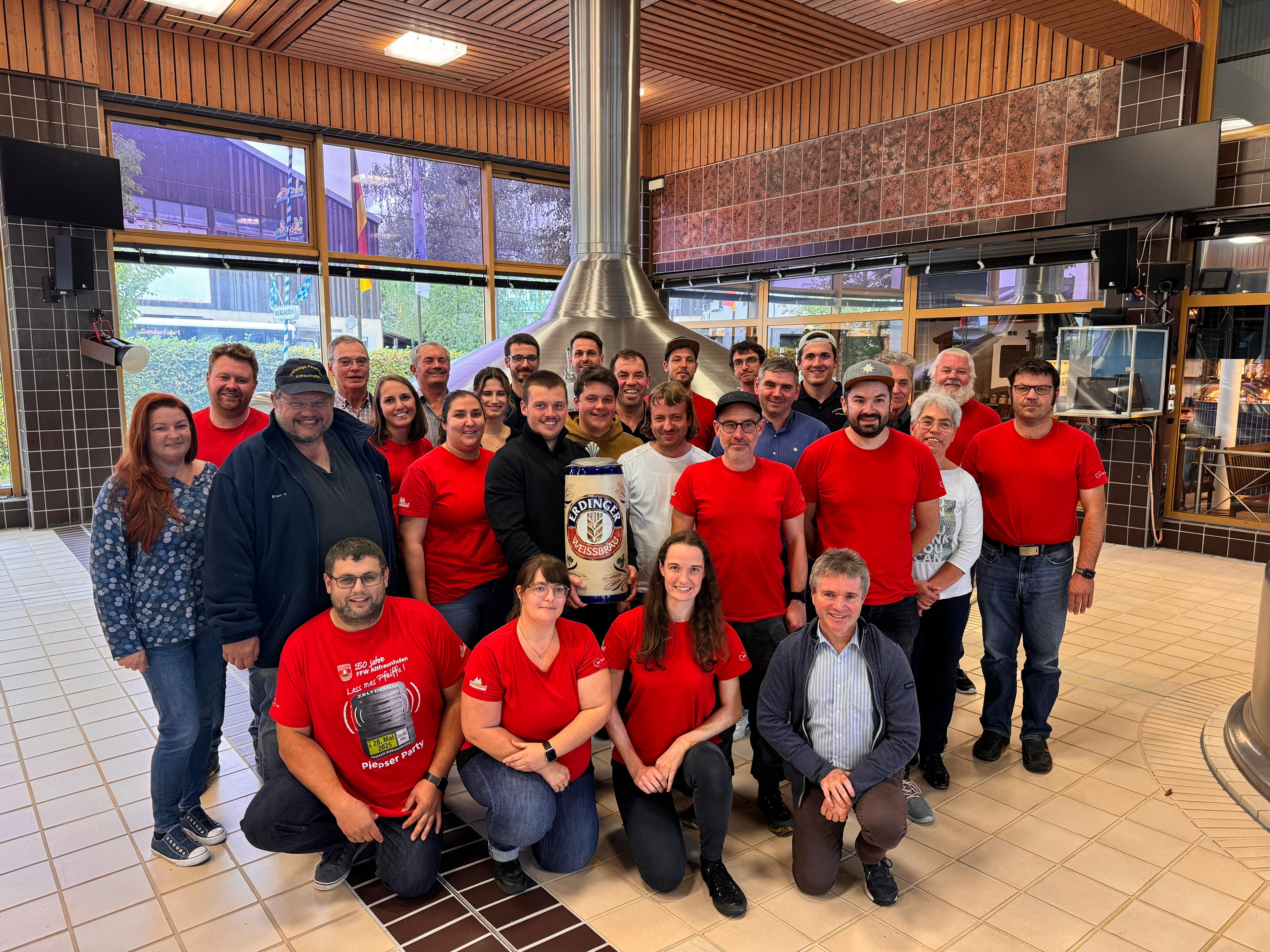 Feuerwehr Altfraunhofen besucht Erdinger Weißbräu