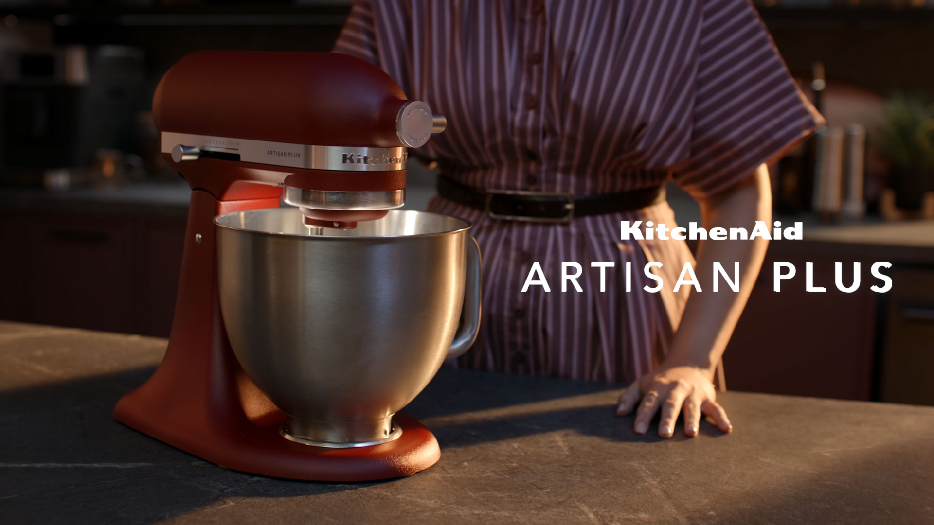 Mixer tilt-head 4.7L - Artisan Plus - Cast iron black | KitchenAid UK