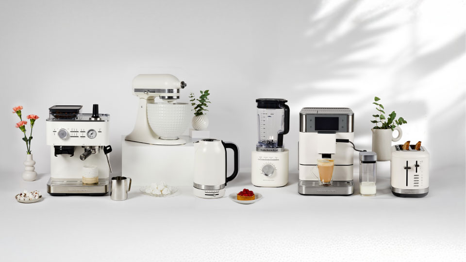 @2x-hp-hero-banner mobile white-collection-emea+nordics+bplug