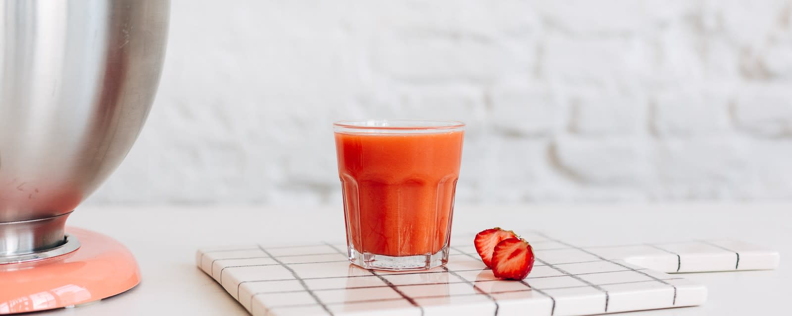 Import-Recipe - Carrot, strawberry and ginger juice