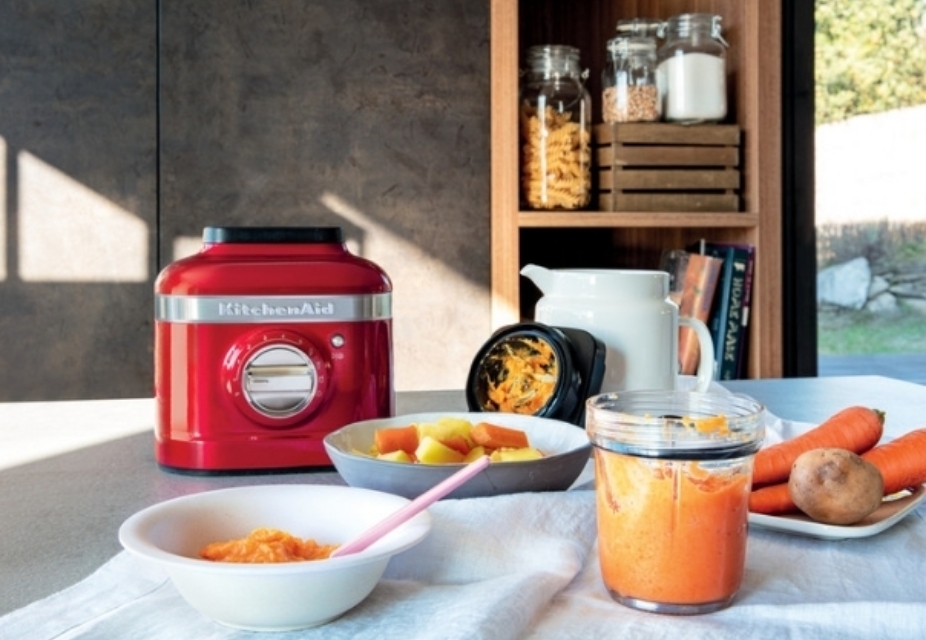 carrot-and-potatoes-puree-made-with-red-blender