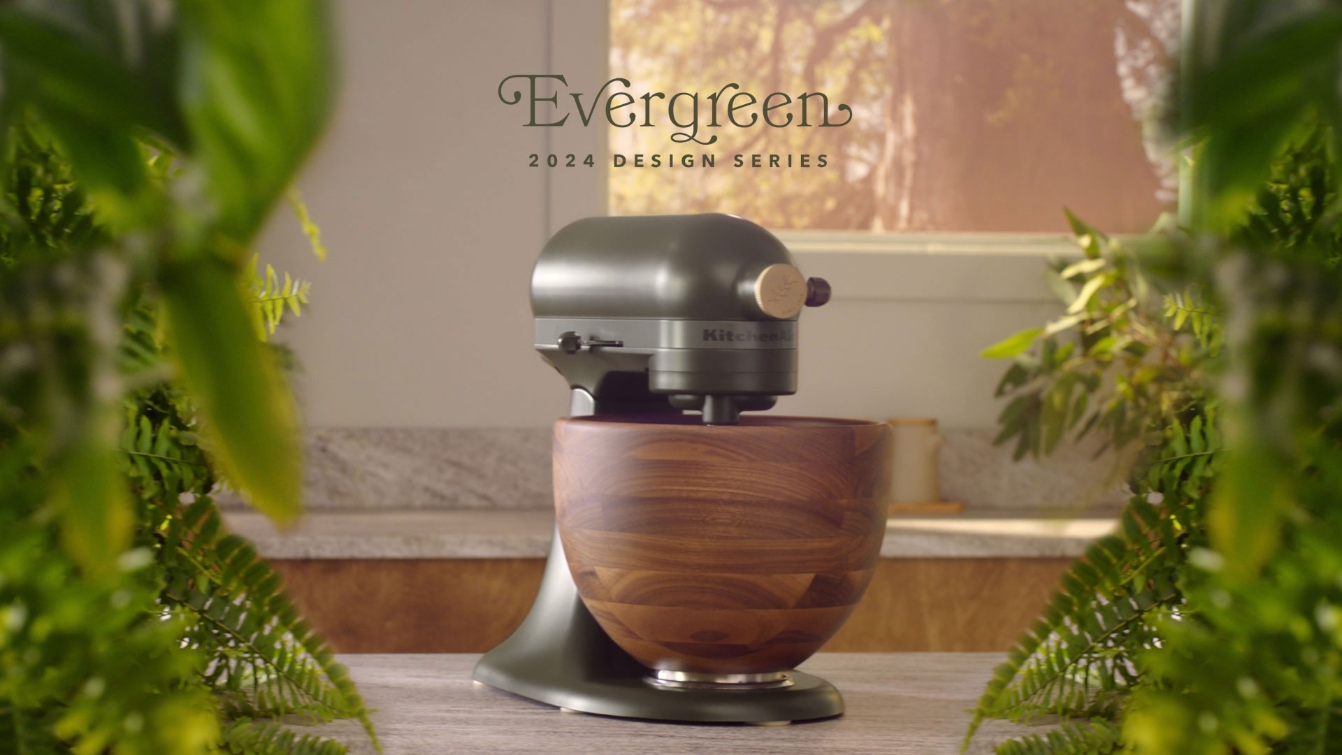 herobanner-static-image kitchenaid-evergreen-discover-video